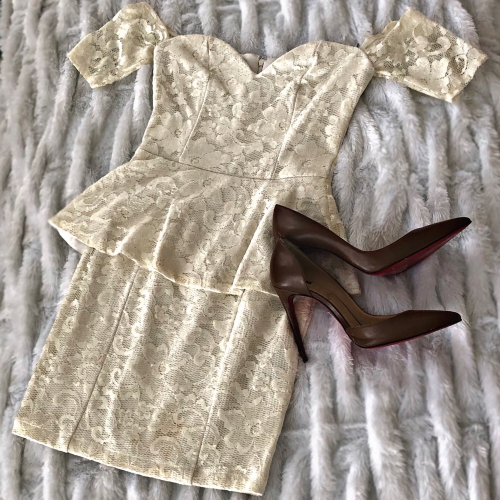 Classy Off-Shoulder Lace Dress